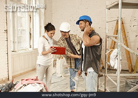 
                überlegen, Bauarbeiter, Baustelle, Bauausführung, Architektin                   