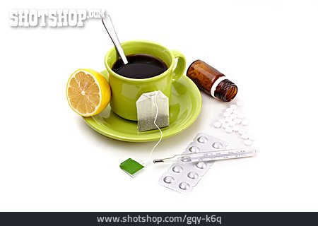
                Medizin, Erkältung, Grippe, Fieberthermometer, Heißgetränk, Erkältungszeit                   