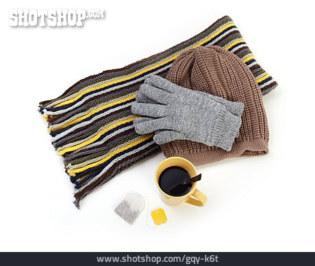 
                Mütze, Schal, Wärmen, Heißgetränk, Erkältungszeit                   