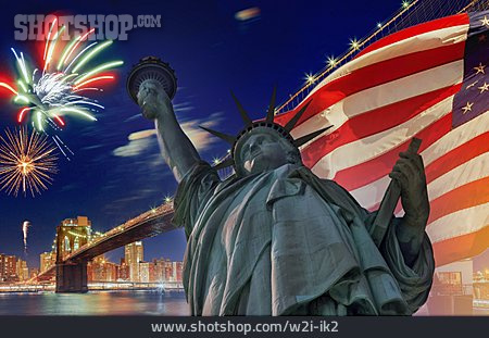 
                Feuerwerk, New York, Freiheitsstatue, Brooklyn Bridge                   