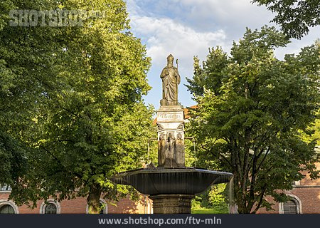 
                Bad Reichenhall, Rupert Fountain                   