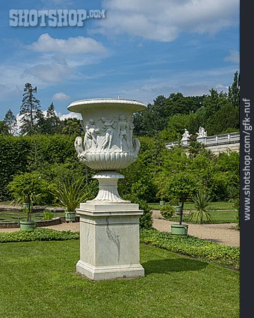 
                Vase, Sanssouci, Botanischer Garten                   