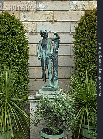 
                Bronzeskulptur, Park Sanssouci                   