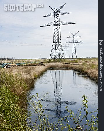 
                Stromleitung, Ostfriesland, Moorlandschaft                   