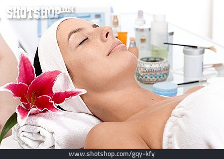
                Beauty Culture, Facial Care, Beauty Treatment                   