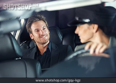 
                Geschäftsmann, Lächeln, Kommunikation, Chauffeurin                   