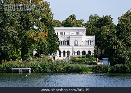 
                Potsdam, Heiliger See, Villa Metz                   