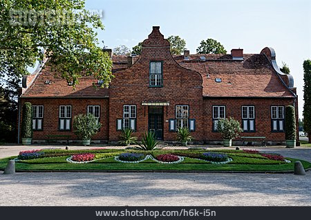 
                Potsdam, Damenhaus                   