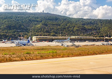 
                Flughafen, Rhodos, Verkehrsflughafen                   