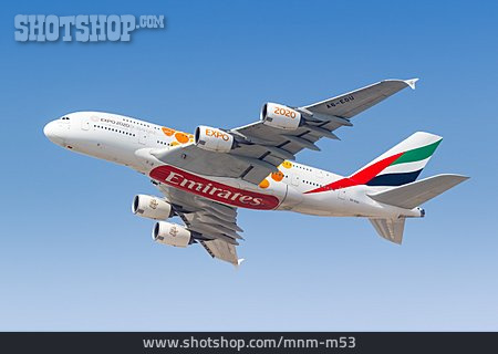 
                Flugzeug, Flugreise, Emirates                   