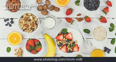 
                Gesunde Ernährung, Frühstück, Müsli                   