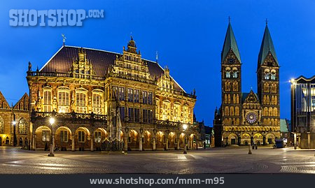 
                Marktplatz, Bremer Rathaus, Bremer Dom                   