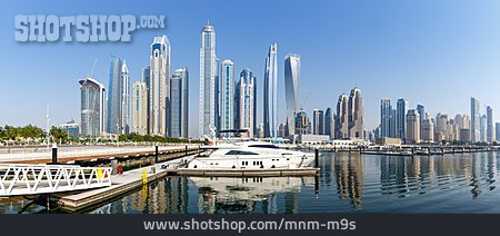 
                Dubai, Yachthafen, Dubai Marina                   