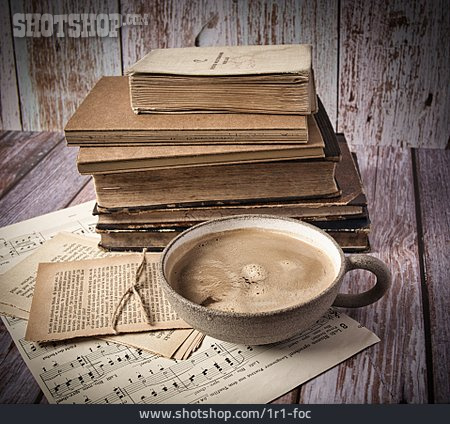 
                Kaffee, Bücher, Vintage                   