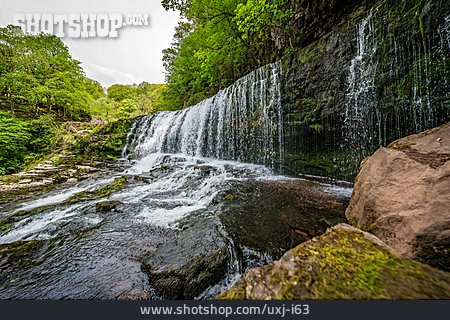 
                Wasserfall, Fließen, Wales, Brecon-beacons-nationalpark                   