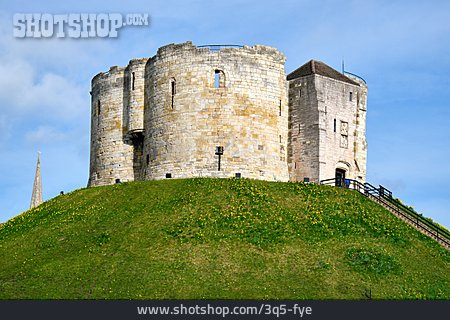 
                York Castle, Clifford’s Tower                   