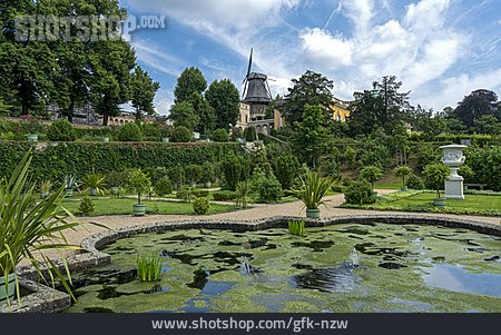 
                Teich, Potsdam, Botanischer Garten                   
