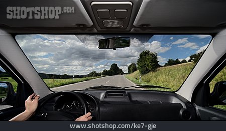 
                Autofahren, Landstraße, Autofahrer                   