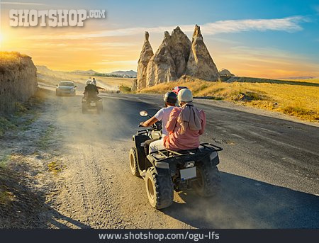 
                Fahren, Landstraße, Quad, Kappadokien                   