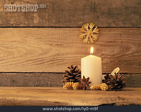 
                Kerzenlicht, Adventszeit, 1. Advent                   