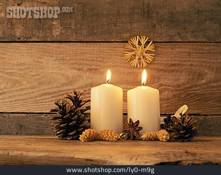 
                Kerzenlicht, Adventszeit, 2. Advent                   