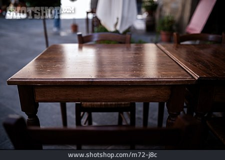 
                Holztisch, Holzmöbel                   