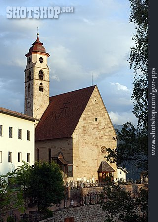 
                Kirche, St. Agatha, Deutschnofen                   