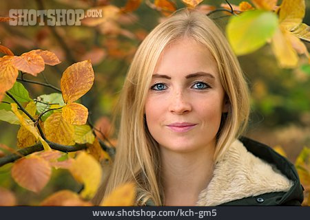 
                Frau, Herbst, Porträt                   
