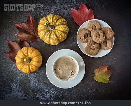 
                Kaffee, Kekse, Herbstlich                   