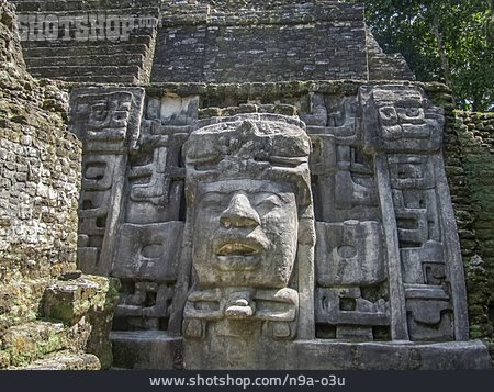 
                Maya-ruine, Belize, Lamanai                   