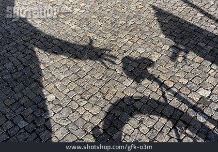 
                Fahrrad, Schatten, Diebstahl                   