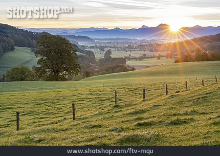 
                Sonnenaufgang, Morgenstimmung, Oberbayern, Salzburger Land                   