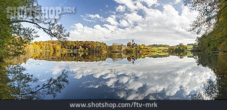 
                Herbst, Wasserspiegelung, Höglwörther See                   