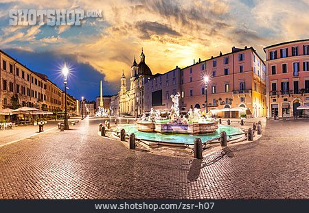 
                Rom, Piazza Navona, Vierströmebrunnen                   