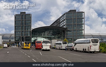 
                Berlin, Hauptbahnhof, Bushaltestelle                   
