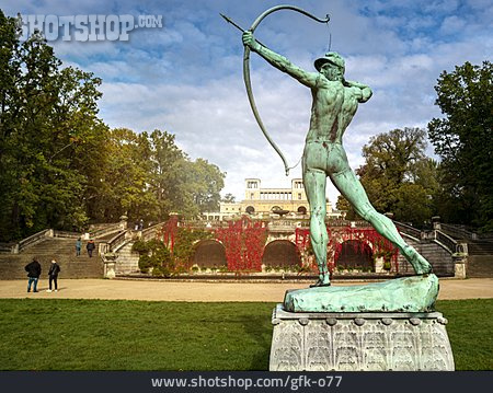 
                Potsdam, Sanssouci, Bronzestatue                   