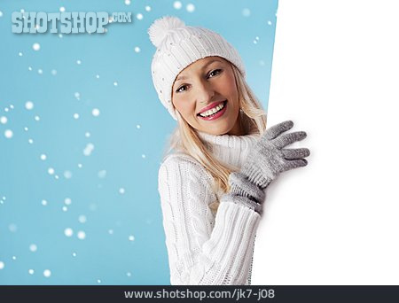 
                Textfreiraum, Frau, Werbung, Winterbekleidung, Schneeflocken                   