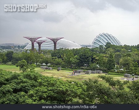 
                Gardens By The Bay                   