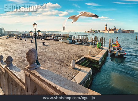 
                Anlegestelle, Venedig                   