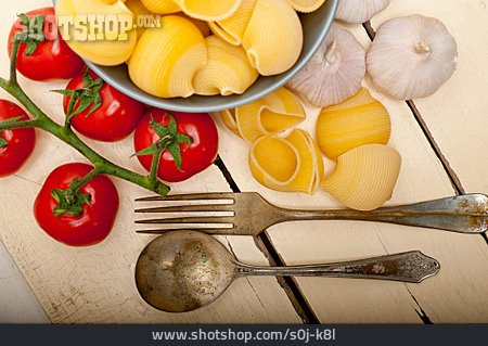
                Zutaten, Pasta, Italienische Küche, Lumaconi                   