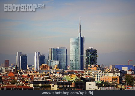 
                Weltstadt, Mailand                   