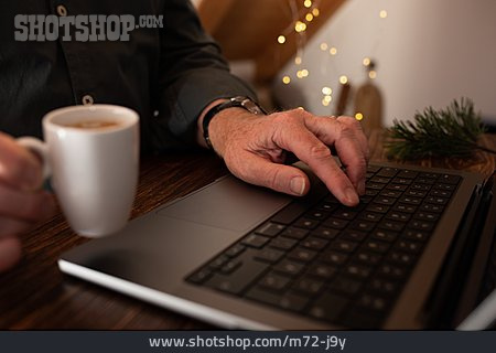 
                Online, Weihnachtseinkauf, Onlineshopping                   