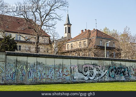 
                Berlin, Berlin Wall, Bernauer Straße                   