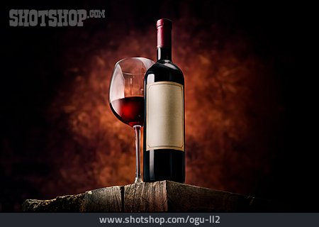 
                Rotwein, Rotweinglas, Rotweinflasche                   