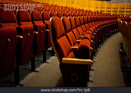 
                Theater, Stuhlreihen, Samtsitze                   