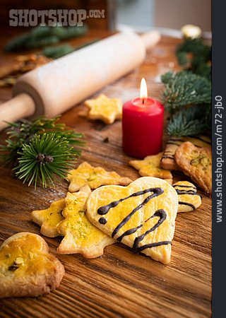 
                Weihnachtsbäckerei, Selbstgemacht, Butterkekse                   
