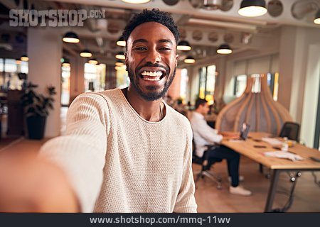 
                Lächeln, Büro, Selfie, Person Of Color                   