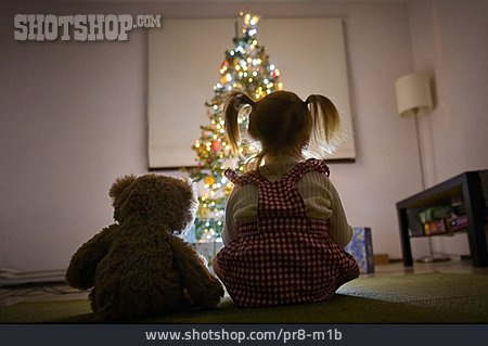 
                Mädchen, Weihnachten, Kindheit, Bescherung                   