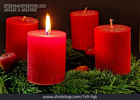 
                Adventskranz, Advent, Kerzenlicht, Erster Advent                   