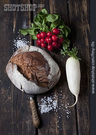 
                Gemüse, Brot, Salz                   